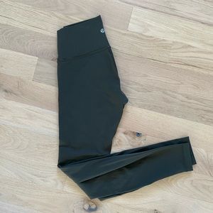 Lululemon Wunder Under High Rise Luxtreme 28” Size 6